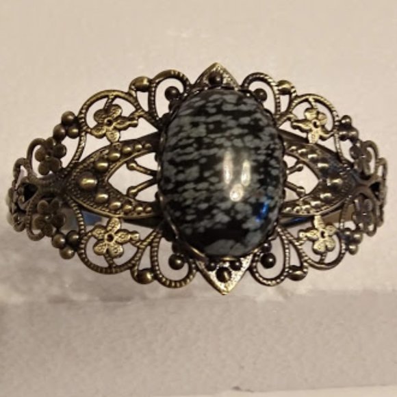 OBSIDIAN SNOWFLAKE* CUFF BRACELET* ANTIQUED BRASS*HAND CRAFTED* - Picture 2 of 4